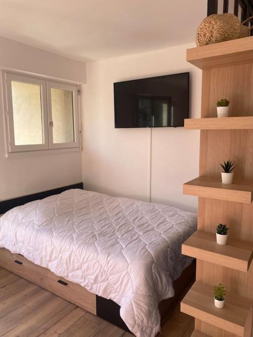 Studio Moderne Et Cosy Avec Balcon Et Parking Apartment Perigueux Exterior photo